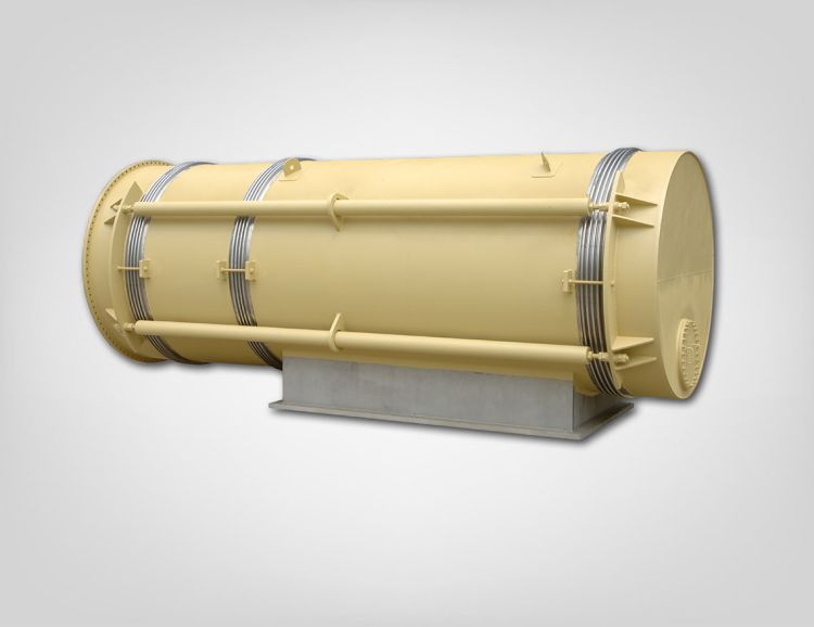 HKS corner-relief expansion joint with low fixed-point loads and internal deflector plates for flow optimisation for use between the turbine and expansion joint